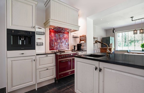 Meir Other | Renovated farm with heated pool