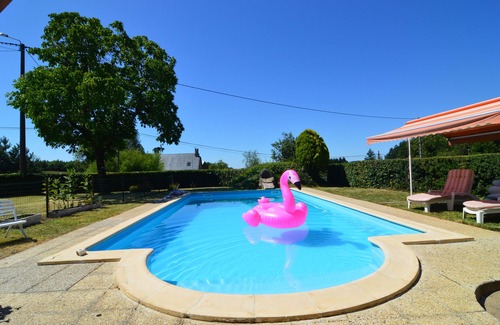 Latronche House | Renovated Gites for 14 people with heated swimming pool 10mx5m
