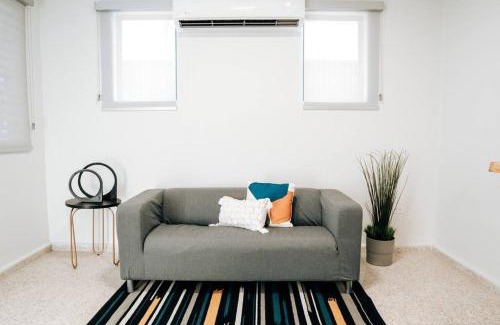 Eleanor Roosevelt Villa | Renovated Modern Family House w/Free Parking