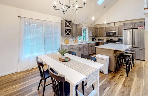 Cape Meares House | Renovated, three-story home by the beach with a furnished deck & washer/dryer