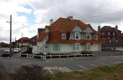 Hardelot-Plage Villa | Rent a large apartment (approx. 140m²) +/- 8 people in a traditional Villa in Hardelot near the beach
