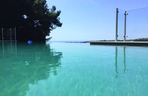 Gairaut House | Rent Nice villa with infinity pool