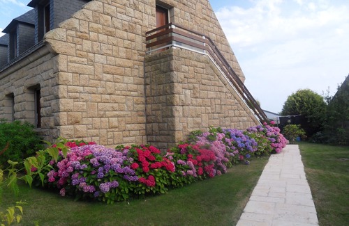 Larmor-Plage Apartment | Rental with sea view labeled 'CLEVACANCES' 3 keys