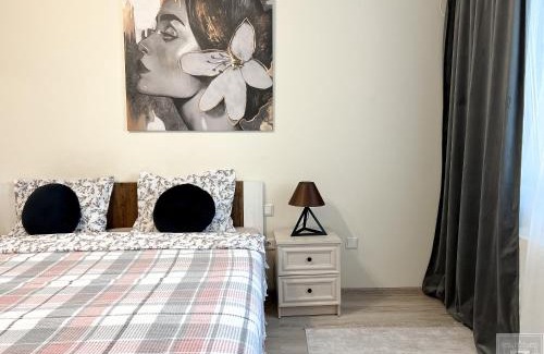 Riscani Apartment | RentHouse Apartments Cozy Stay