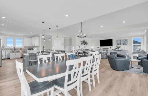 Sneads Ferry House | "Rescued by the Sea": 9 bedroom Oceanfront Newly Built Luxury House with Pool