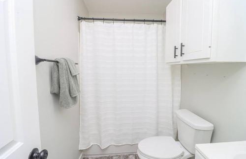 Flowood House | Reservoir Modern 3BR Home