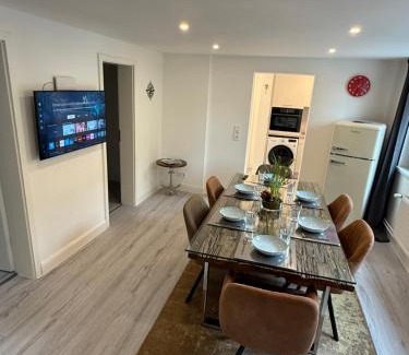 Saint Pauli Apartment | Residence -6 rooms- Sankt Pauli, Harbour and Schanze