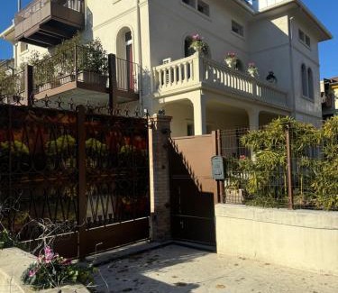 Castelfranco Veneto House | Residence Giove