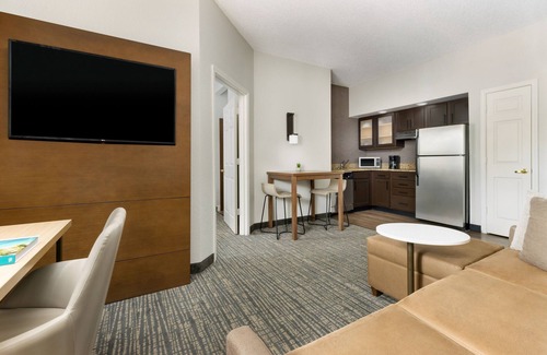 Villages of Palm Beach Lakes Hotel | Residence Inn by Marriott West Palm Beach