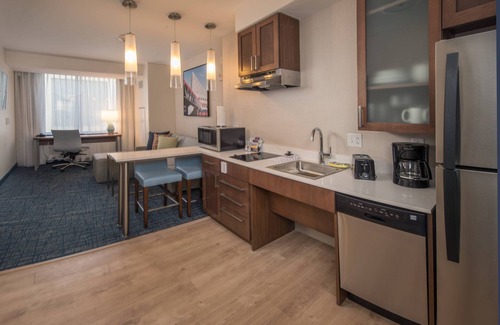 Downtown Baltimore Hotel | Residence Inn by Marriott Baltimore at The Johns Hopkins Medical Campus