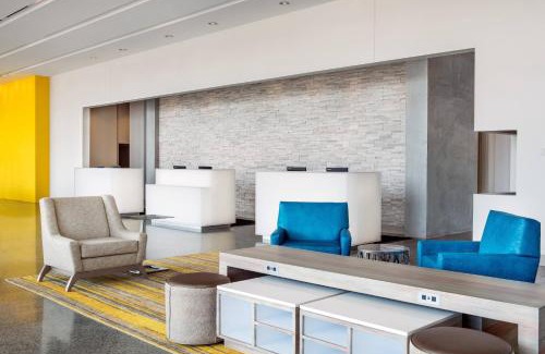 Columbia Hotel | Residence Inn by Marriott San Diego Downtown/Bayfront