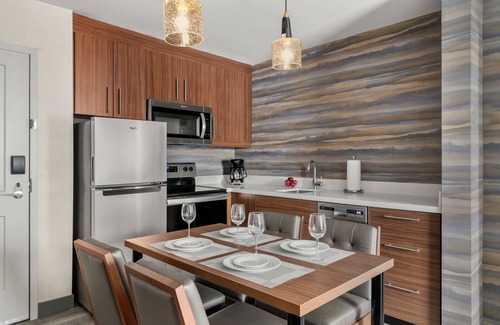 Laval Hotel | Residence Inn by Marriott Laval