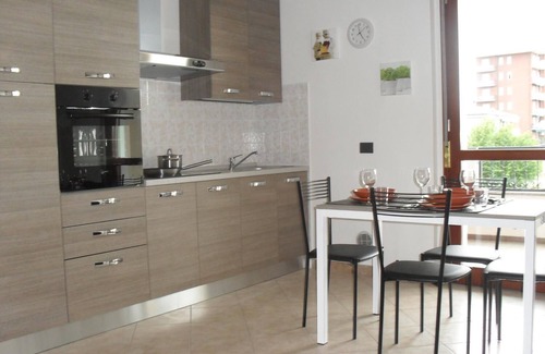Garbagnate Milanese House | Residence Le Groane
