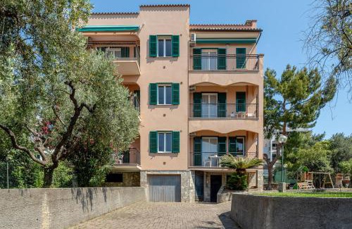 Pietra Ligure Apartment | Residence Mizar 2