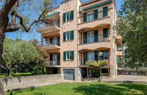 Pietra Ligure Apartment | Residence Mizar 2