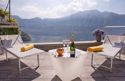 Sala Comacina Apartment | Residence Sala Comacina apartment no 2 with pool and spa by Italian Apartments