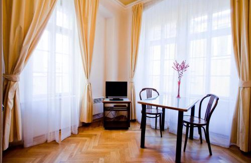 Hradcany Apartment | Residence Thunovska