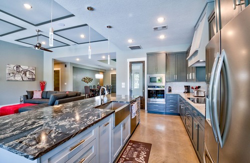 Kingsland House | Resort by Lazy Haven, Hill Country on Lake LBJ, Sleeps 30, Sports Pool/Hot Tub