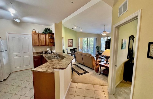 Sarasota Condo | Resort-like setting a short drive to beaches and downtown, new vinyl plank floor