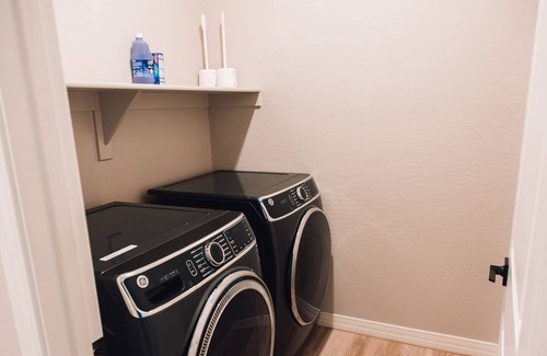 Maricopa County House | Resort style Family Oasis w/ Private heated Pool, Hot Tub, BBQ & Golf (3 mi)