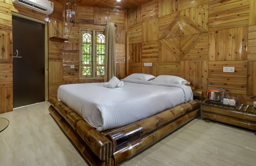 Neora Hotel | Resort Trimurti
