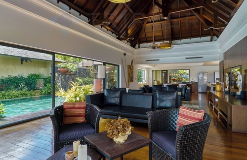 Bel Ombre Villa | Resort villa with cook & massuse in Belle Riviere Estate - Bellu by TRIPTER