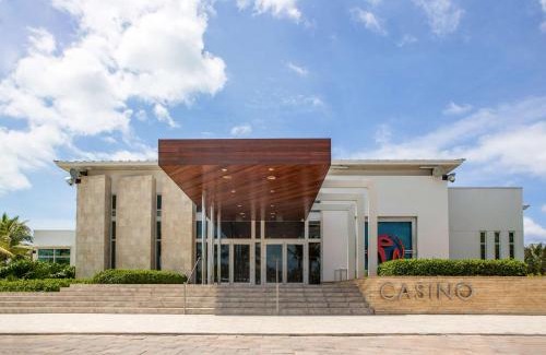 Alice Town Resort | Resorts World Bimini