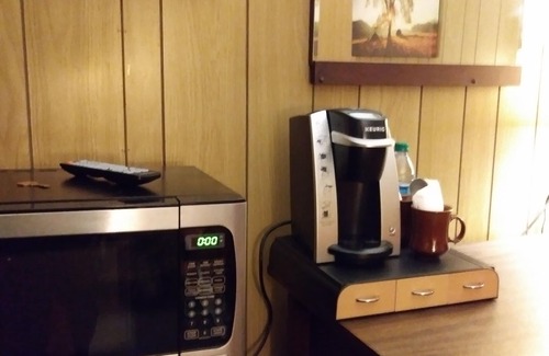 Tiona Hotel | Rest Stop 6 Inn