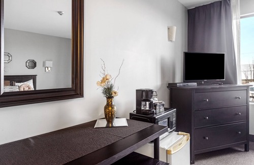 Casselman Hotel | Restauparc Motel