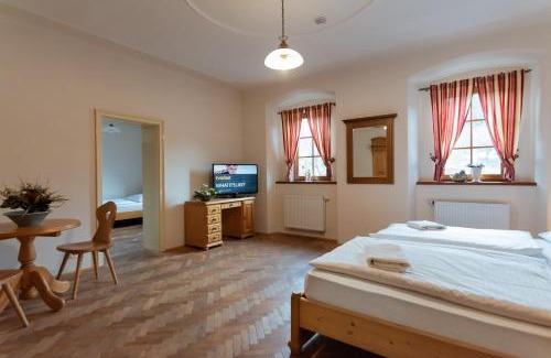 Becov nad Teplou House | Restaurace a penzion Stará pošta