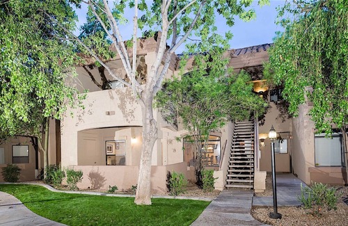 North Scottsdale Condo | Restful 1 BR by Casago
