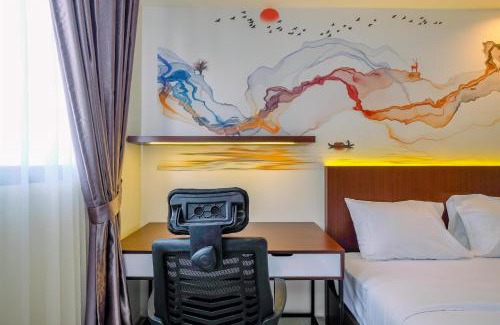 Pondokcina Apartment | Restful and Tidy Studio at Evenciio Margonda Apartment By Travelio