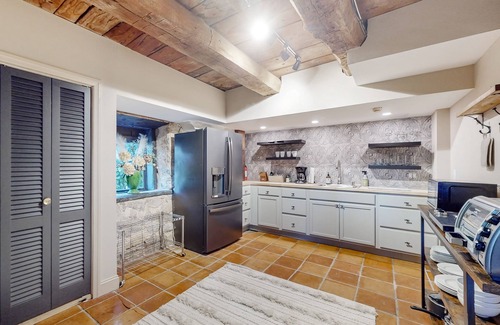 Mays Chapel House | Restored historic in-law home near downtown Baltimore with pool, kitchenette, AC