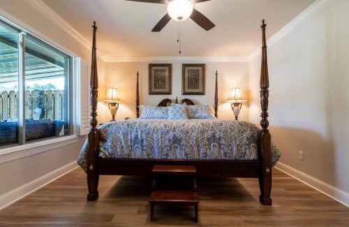 Longview House | Retreat at Premier Parks