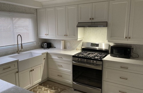 Port Weller House | Retreat by the Lake - Near the Niagara Wineries!