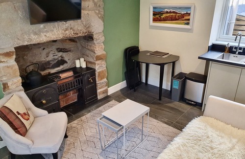 Pitlochry Cottage | Retreat in charming Pitlochry!