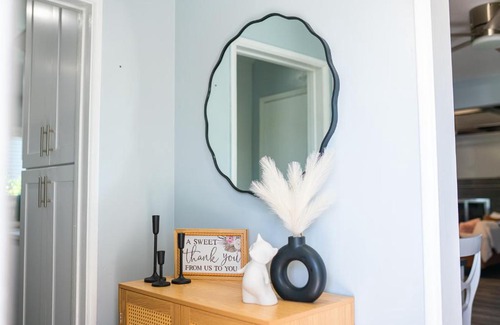 Northwest Torrance House | Retreat Minutes To LAX, Manhattan/Redondo Beach