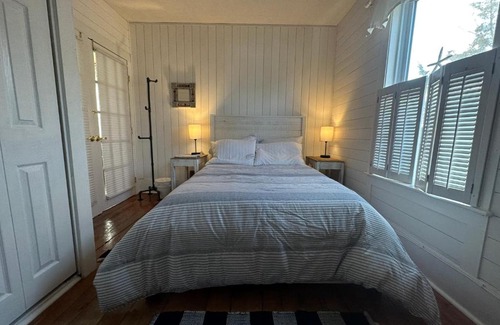 Gloucester Apartment | Retreat near Beaches