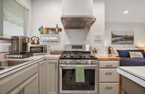 Baywood-Los Osos Apartment | Retreat Studio with Private Patio and Full Kitchen located on the central coast.