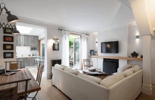 Chelsea Riverside Apartment | Retreat to a Stylish 1 Bedroom Flat in Chelsea