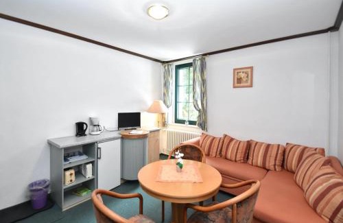 Jagersgrun Apartment | Retreat with Sauna, Hot Tub
