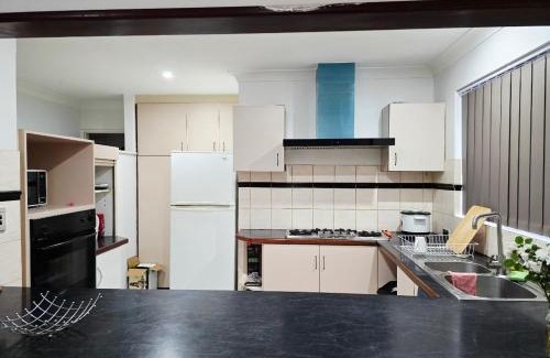 Beckenham House | Retro Bar Themed Spacious Studio room