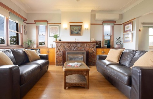 Warrnambool House | Retro Retreat