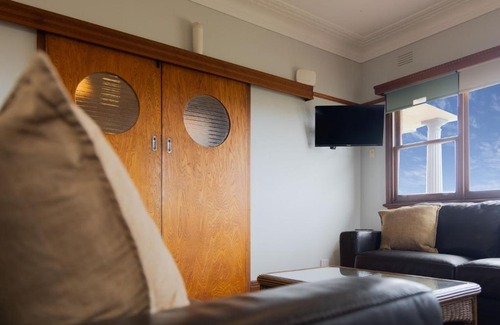 Warrnambool House | Retro Retreat