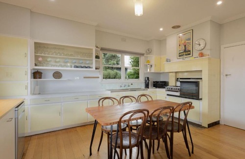 Warrnambool House | Retro Retreat