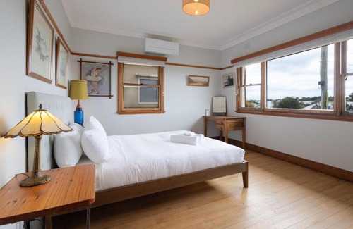 Warrnambool House | Retro Retreat