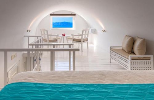 Firostefani Apartment | Reverie Santorini Hotel