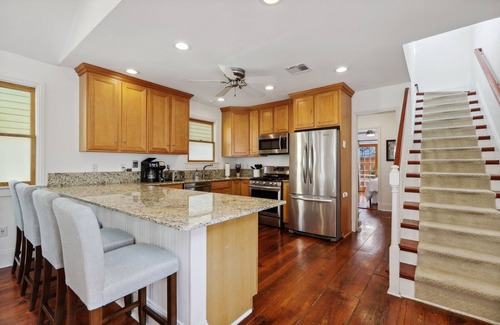 West Riverside House | Revitalized Uptown Home - Walk to Audubon Park!