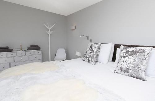 Rhydwyn House | Rhyd Angharad Barns