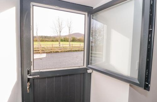 Brynrefail House | Rhydau Cottage